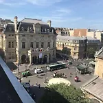 Le Charme De Montmartre A Ciel Ouvert *