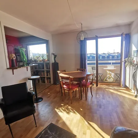 Le Charme De Montmartre A Ciel Ouvert Appartement Parijs
