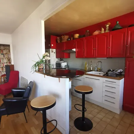 Апартаменты Le Charme De Montmartre A Ciel Ouvert *