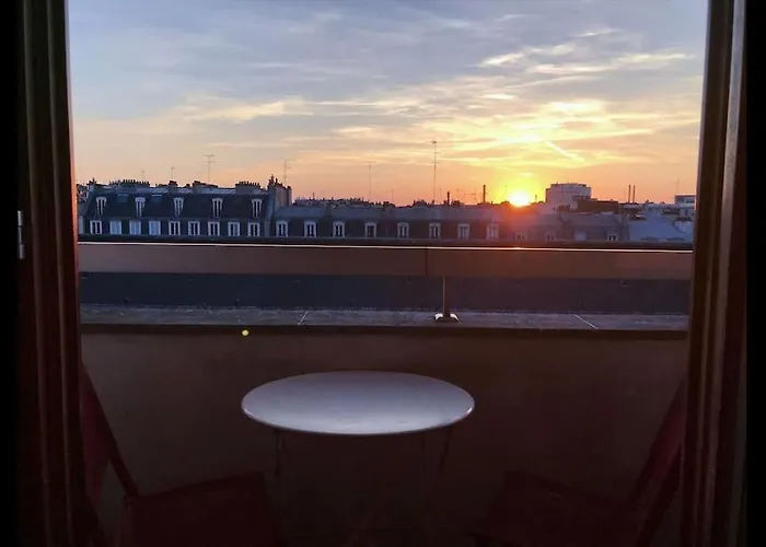 Le Charme De Montmartre A Ciel Ouvert * París